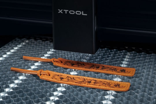 Gravírovanie do dreva na voštinovej podložke – xTool P2S